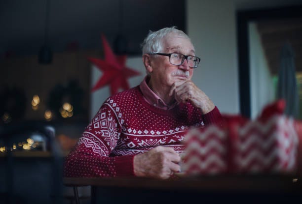 La soledad de personas mayores en Navidad