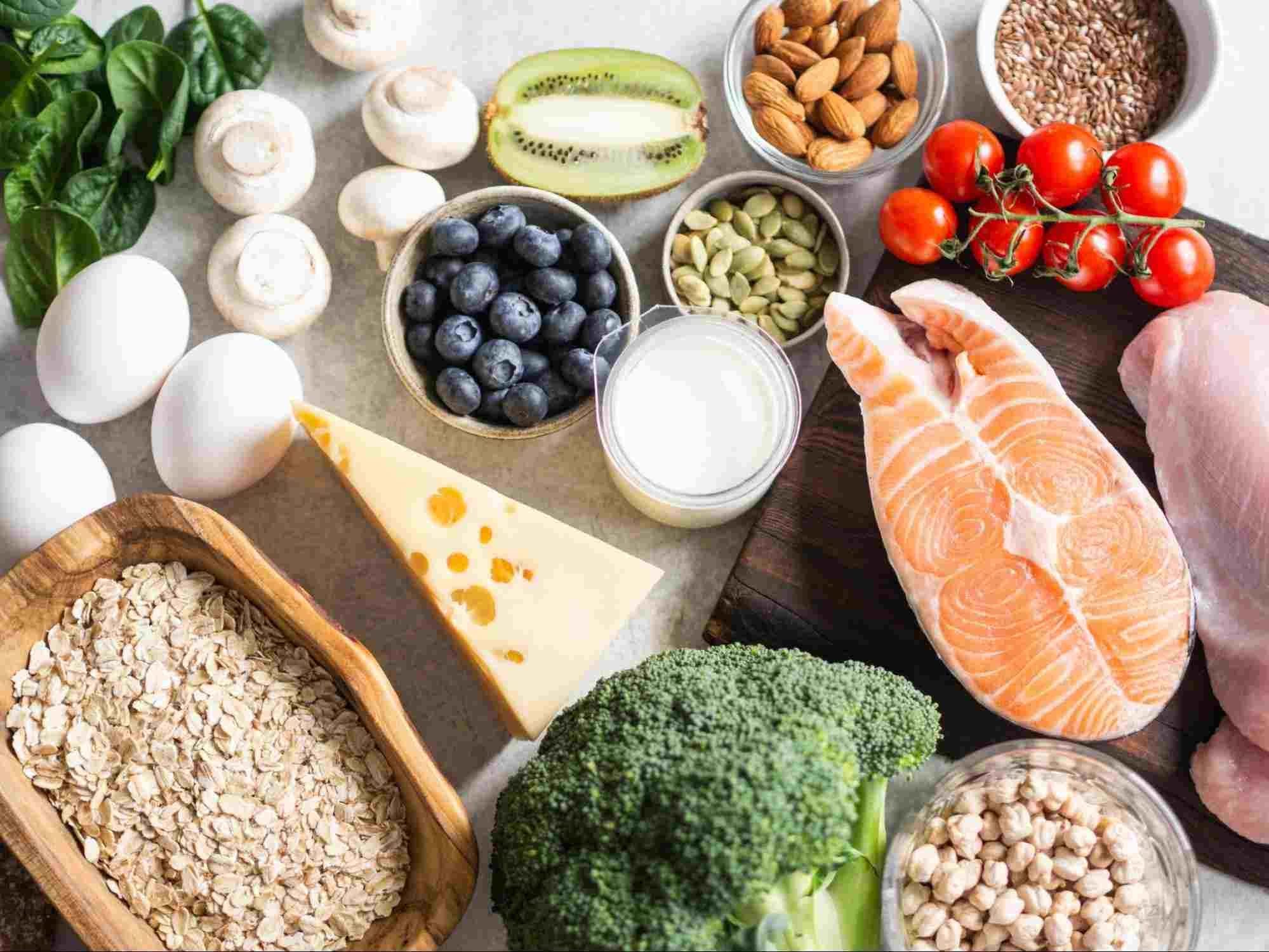 Fortalece tus huesos con estos alimentos para la osteoporosis