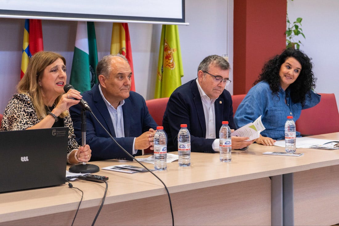 Formación como auxiliares de ayuda a domicilio para el Poniente granadino